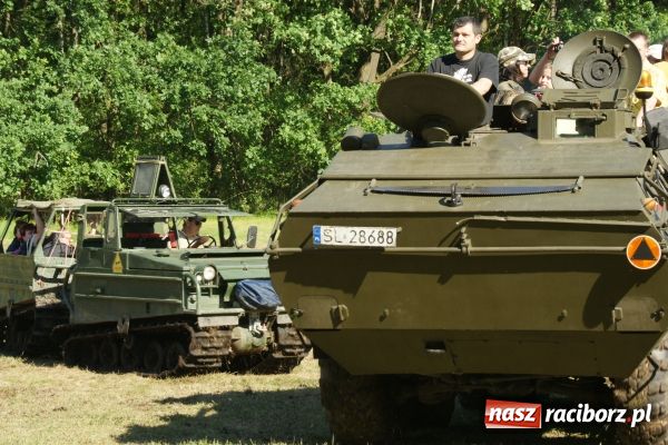 Zdjęcie w galerii na portalu naszraciborz.pl: Fotoreportaż z II Pikniku Militarnego wiadomości z regionu