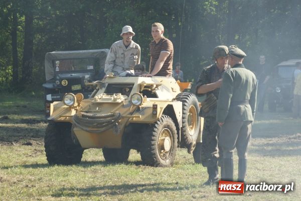 Zdjęcie w galerii na portalu naszraciborz.pl: Fotoreportaż z II Pikniku Militarnego wiadomości z regionu