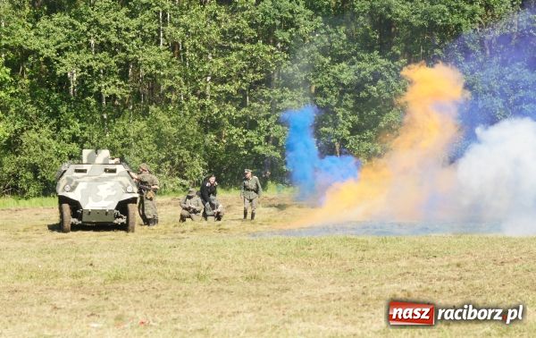 Zdjęcie w galerii na portalu naszraciborz.pl: Fotoreportaż z II Pikniku Militarnego wiadomości z regionu