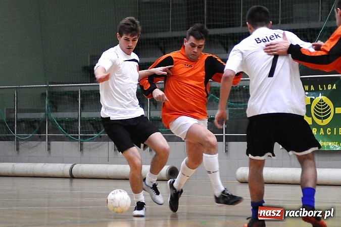 Zdjęcie w galerii na portalu naszraciborz.pl: HLPN: Pięć drużyn w walce o mistrzostwo wiadomości z regionu