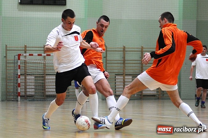 Zdjęcie w galerii na portalu naszraciborz.pl: HLPN: Pięć drużyn w walce o mistrzostwo wiadomości z regionu