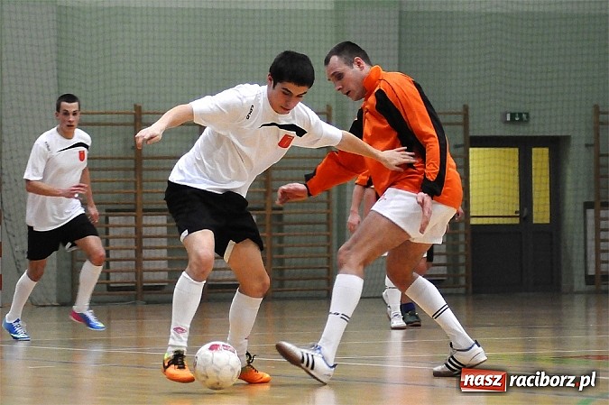 Zdjęcie w galerii na portalu naszraciborz.pl: HLPN: Pięć drużyn w walce o mistrzostwo wiadomości z regionu