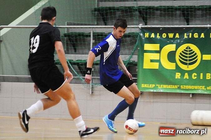 Zdjęcie w galerii na portalu naszraciborz.pl: HLPN: Pięć drużyn w walce o mistrzostwo wiadomości z regionu