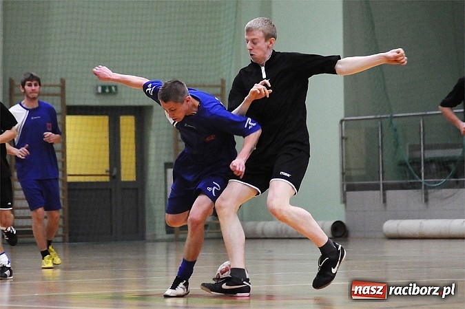 Zdjęcie w galerii na portalu naszraciborz.pl: HLPN: Pięć drużyn w walce o mistrzostwo wiadomości z regionu