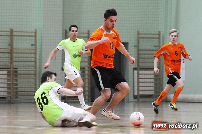 Zdjęcie w galerii na portalu naszraciborz.pl: Byki wyrwały zwycięstwo SMS-owi Hyrbud. Wychylylybymy z kolejną wygraną wiadomości z regionu