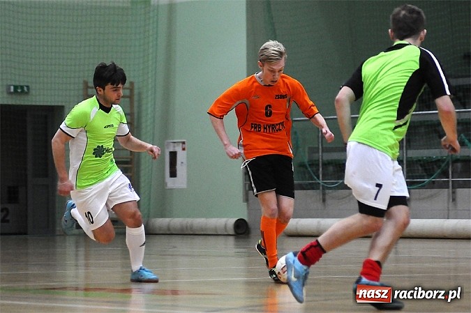 Zdjęcie w galerii na portalu naszraciborz.pl: Byki wyrwały zwycięstwo SMS-owi Hyrbud. Wychylylybymy z kolejną wygraną wiadomości z regionu