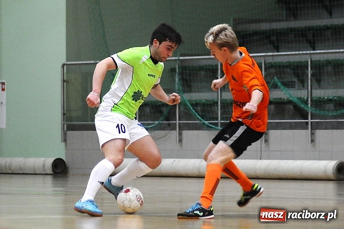 Zdjęcie w galerii na portalu naszraciborz.pl: Byki wyrwały zwycięstwo SMS-owi Hyrbud. Wychylylybymy z kolejną wygraną wiadomości z regionu