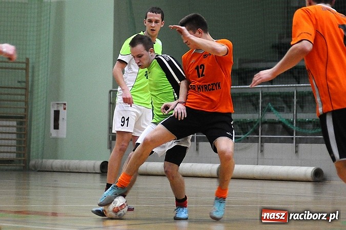 Zdjęcie w galerii na portalu naszraciborz.pl: Byki wyrwały zwycięstwo SMS-owi Hyrbud. Wychylylybymy z kolejną wygraną wiadomości z regionu