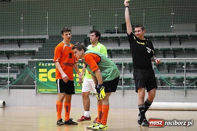 Zdjęcie w galerii na portalu naszraciborz.pl: Byki wyrwały zwycięstwo SMS-owi Hyrbud. Wychylylybymy z kolejną wygraną wiadomości z regionu