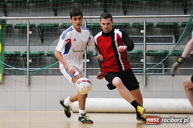 Zdjęcie w galerii na portalu naszraciborz.pl: Byki wyrwały zwycięstwo SMS-owi Hyrbud. Wychylylybymy z kolejną wygraną wiadomości z regionu