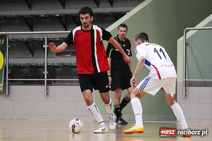 Zdjęcie w galerii na portalu naszraciborz.pl: Byki wyrwały zwycięstwo SMS-owi Hyrbud. Wychylylybymy z kolejną wygraną wiadomości z regionu