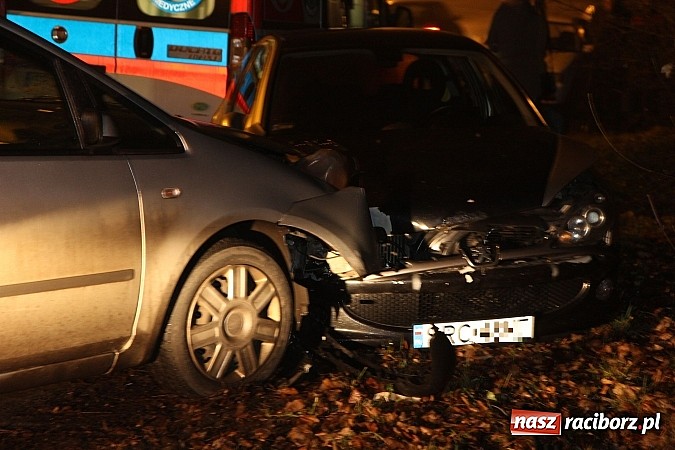 Zdjęcie w galerii na portalu naszraciborz.pl: Zderzenie peugeota z fordem na Rybnickiej wiadomości z regionu