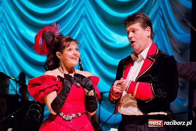 Zdjęcie w galerii na portalu naszraciborz.pl: Wiedeńska gala sylwestrowa w RCK wiadomości z regionu