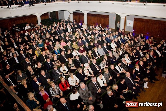 Zdjęcie w galerii na portalu naszraciborz.pl: Wiedeńska gala sylwestrowa w RCK wiadomości z regionu