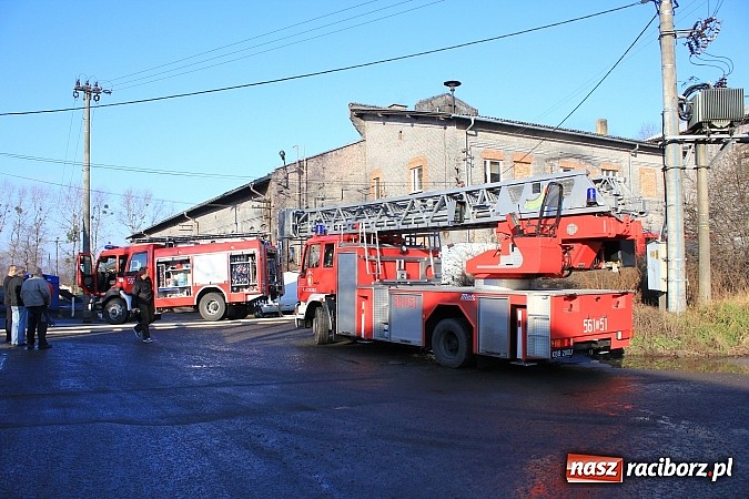 Zdjęcie w galerii na portalu naszraciborz.pl: Pożar w zakładzie EMA Brzezie wiadomości z regionu