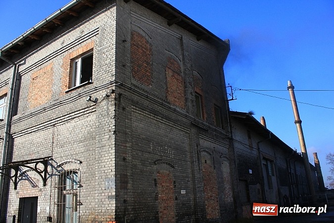 Zdjęcie w galerii na portalu naszraciborz.pl: Pożar w zakładzie EMA Brzezie wiadomości z regionu
