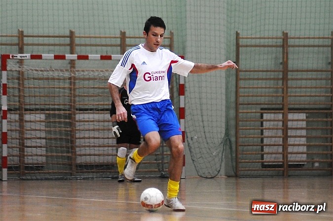 Zdjęcie w galerii na portalu naszraciborz.pl: HLPN: Cukiernia Gianni nie dała szans Bad Boysom wiadomości z regionu