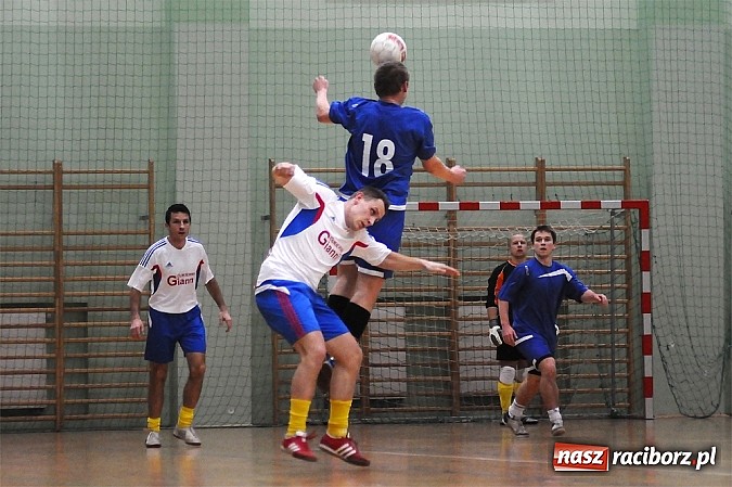 Zdjęcie w galerii na portalu naszraciborz.pl: HLPN: Cukiernia Gianni nie dała szans Bad Boysom wiadomości z regionu