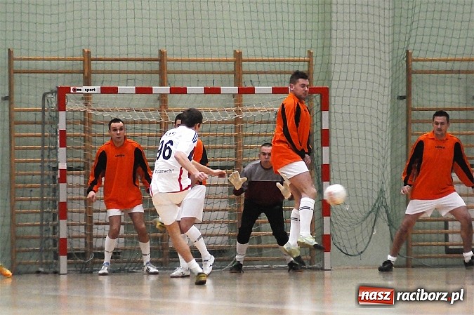 Zdjęcie w galerii na portalu naszraciborz.pl: HLPN: Cukiernia Gianni nie dała szans Bad Boysom wiadomości z regionu