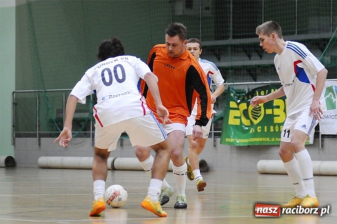 Zdjęcie w galerii na portalu naszraciborz.pl: HLPN: Cukiernia Gianni nie dała szans Bad Boysom wiadomości z regionu