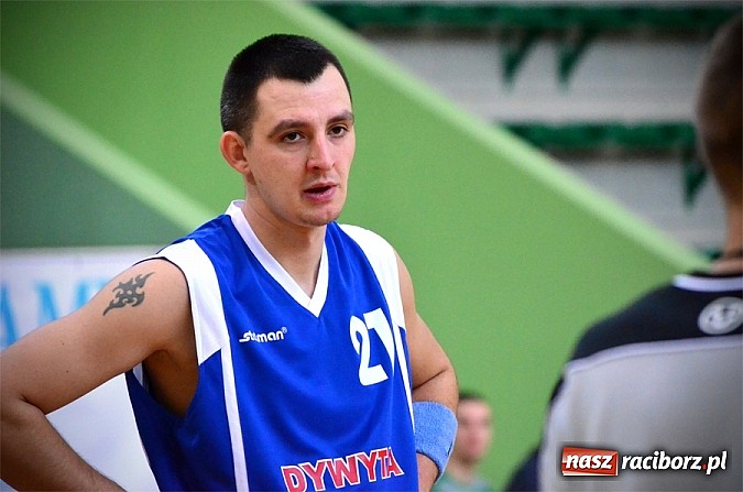 Zdjęcie w galerii na portalu naszraciborz.pl: Koszykówka. Maciek Kowalski z triple-double wiadomości z regionu