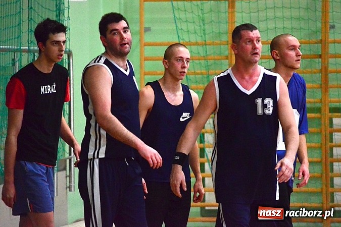 Zdjęcie w galerii na portalu naszraciborz.pl: Koszykówka. Maciek Kowalski z triple-double wiadomości z regionu