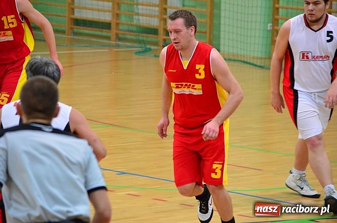 Zdjęcie w galerii na portalu naszraciborz.pl: Koszykówka. Maciek Kowalski z triple-double wiadomości z regionu