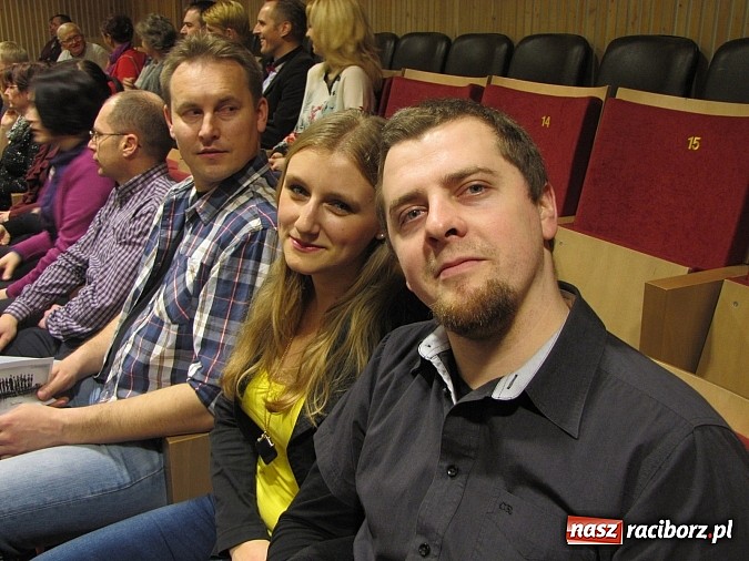 Zdjęcie w galerii na portalu naszraciborz.pl: Wyremontowana sala MOKSiR-u w Kuźni Raciborskiej uroczyście otwarta wiadomości z regionu