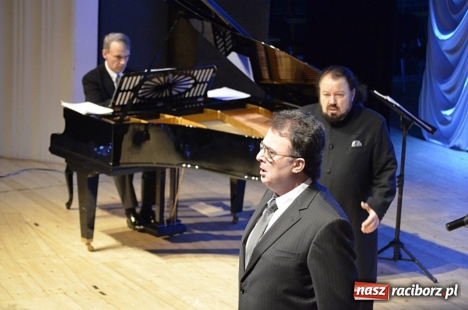 Zdjęcie w galerii na portalu naszraciborz.pl: Kałudi Kałudow z koncertem noworocznym w RCK wiadomości z regionu