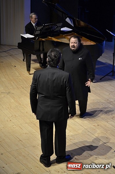 Zdjęcie w galerii na portalu naszraciborz.pl: Kałudi Kałudow z koncertem noworocznym w RCK wiadomości z regionu