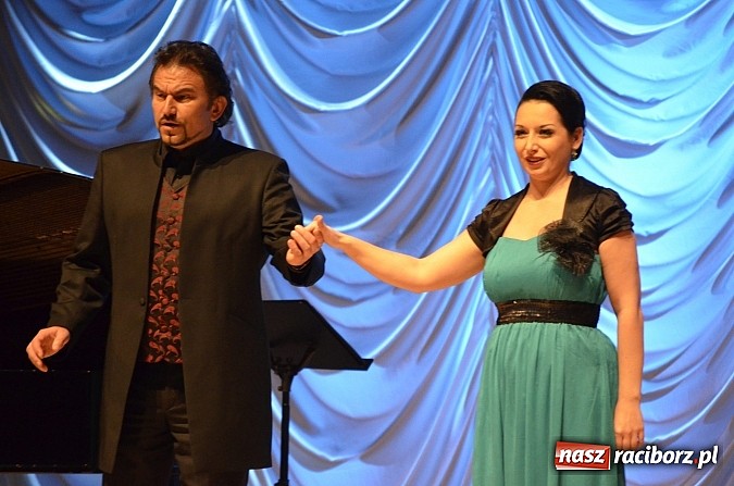 Zdjęcie w galerii na portalu naszraciborz.pl: Kałudi Kałudow z koncertem noworocznym w RCK wiadomości z regionu