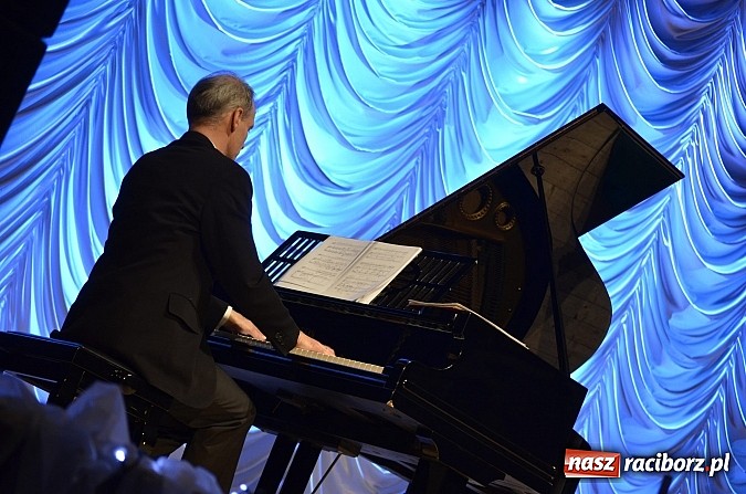 Zdjęcie w galerii na portalu naszraciborz.pl: Kałudi Kałudow z koncertem noworocznym w RCK wiadomości z regionu