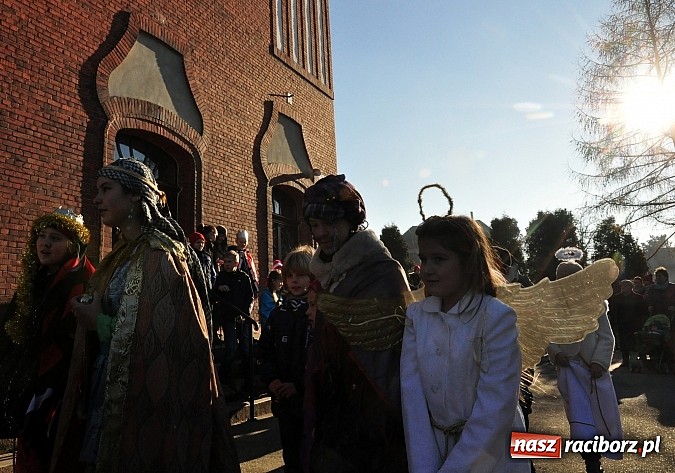 Zdjęcie w galerii na portalu naszraciborz.pl: Święto Trzech Króli w Brzeziu połączone z dziełem misyjnym dla Afryki wiadomości z regionu
