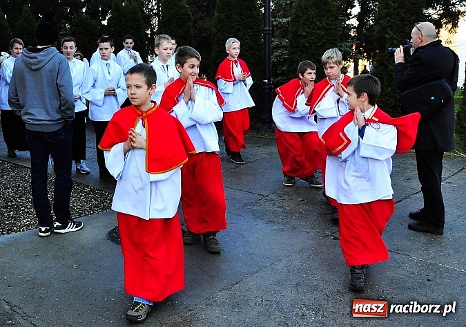 Zdjęcie w galerii na portalu naszraciborz.pl: Święto Trzech Króli w Brzeziu połączone z dziełem misyjnym dla Afryki wiadomości z regionu