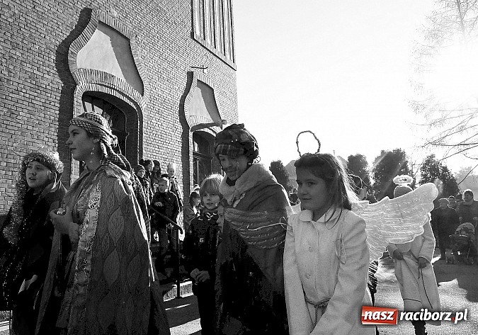 Zdjęcie w galerii na portalu naszraciborz.pl: Święto Trzech Króli w Brzeziu połączone z dziełem misyjnym dla Afryki wiadomości z regionu