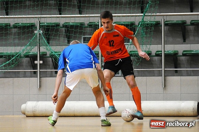 Zdjęcie w galerii na portalu naszraciborz.pl: Emocjonujące widowisko w drugiej lidze. Tritle wygrywają mecz na szczycie wiadomości z regionu