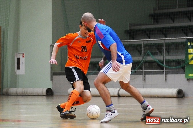 Zdjęcie w galerii na portalu naszraciborz.pl: Emocjonujące widowisko w drugiej lidze. Tritle wygrywają mecz na szczycie wiadomości z regionu