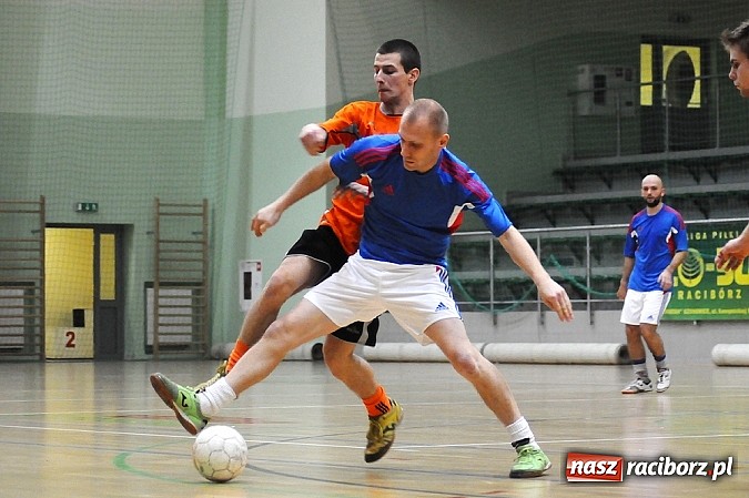 Zdjęcie w galerii na portalu naszraciborz.pl: Emocjonujące widowisko w drugiej lidze. Tritle wygrywają mecz na szczycie wiadomości z regionu