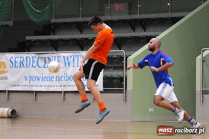 Zdjęcie w galerii na portalu naszraciborz.pl: Emocjonujące widowisko w drugiej lidze. Tritle wygrywają mecz na szczycie wiadomości z regionu