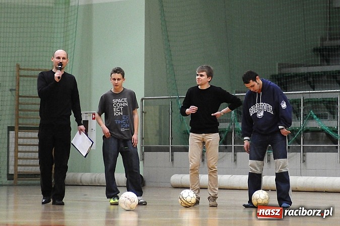 Zdjęcie w galerii na portalu naszraciborz.pl: Emocjonujące widowisko w drugiej lidze. Tritle wygrywają mecz na szczycie wiadomości z regionu