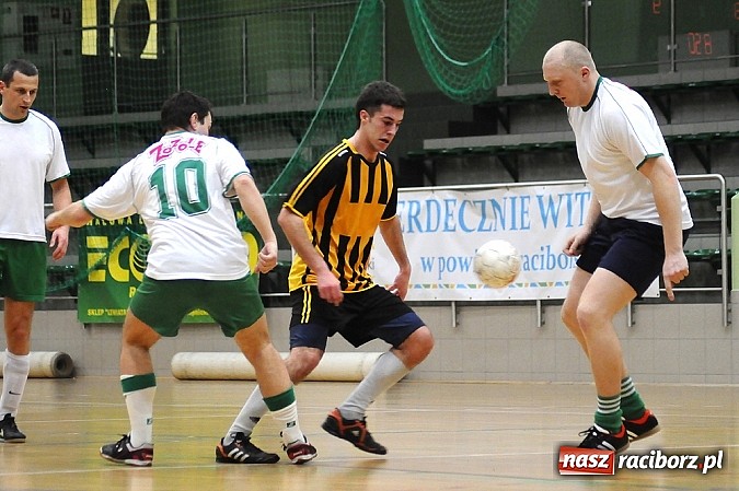 Zdjęcie w galerii na portalu naszraciborz.pl: Emocjonujące widowisko w drugiej lidze. Tritle wygrywają mecz na szczycie wiadomości z regionu