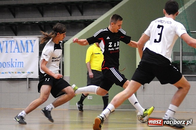 Zdjęcie w galerii na portalu naszraciborz.pl: Emocjonujące widowisko w drugiej lidze. Tritle wygrywają mecz na szczycie wiadomości z regionu