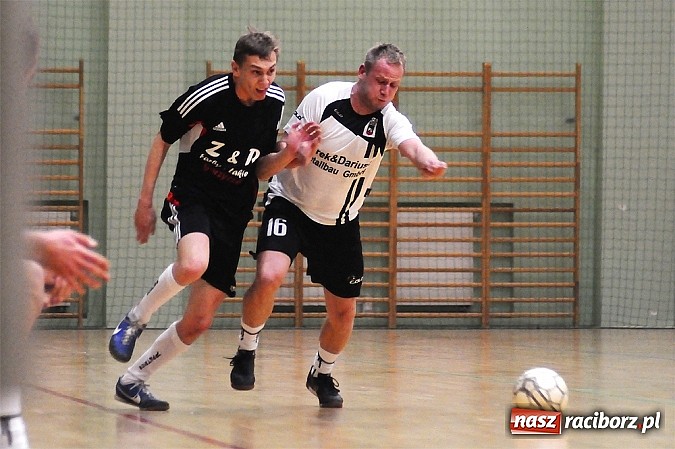 Zdjęcie w galerii na portalu naszraciborz.pl: Emocjonujące widowisko w drugiej lidze. Tritle wygrywają mecz na szczycie wiadomości z regionu