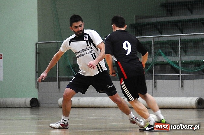 Zdjęcie w galerii na portalu naszraciborz.pl: Emocjonujące widowisko w drugiej lidze. Tritle wygrywają mecz na szczycie wiadomości z regionu