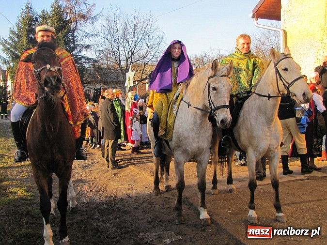 Zdjęcie w galerii na portalu naszraciborz.pl:  Barwny orszak Trzech Króli po raz pierwszy w gminie Rudnik wiadomości z regionu