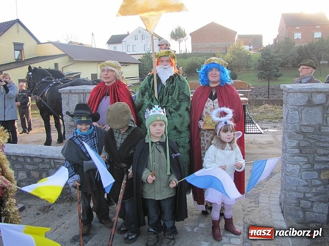 Zdjęcie w galerii na portalu naszraciborz.pl:  Barwny orszak Trzech Króli po raz pierwszy w gminie Rudnik wiadomości z regionu