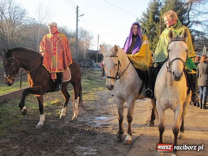 Zdjęcie w galerii na portalu naszraciborz.pl:  Barwny orszak Trzech Króli po raz pierwszy w gminie Rudnik wiadomości z regionu