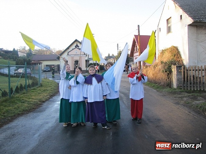 Zdjęcie w galerii na portalu naszraciborz.pl:  Barwny orszak Trzech Króli po raz pierwszy w gminie Rudnik wiadomości z regionu