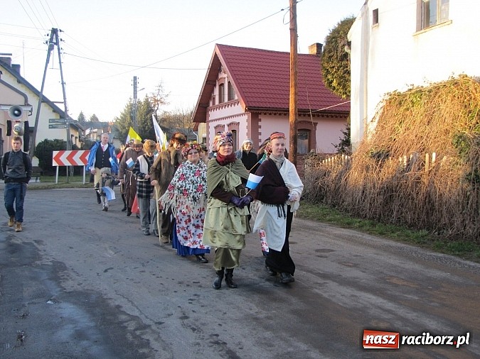 Zdjęcie w galerii na portalu naszraciborz.pl:  Barwny orszak Trzech Króli po raz pierwszy w gminie Rudnik wiadomości z regionu