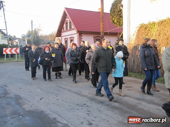 Zdjęcie w galerii na portalu naszraciborz.pl:  Barwny orszak Trzech Króli po raz pierwszy w gminie Rudnik wiadomości z regionu